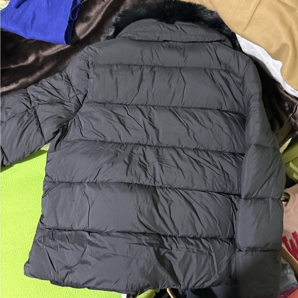 DKNY Charcoal Puffer Jacket with Plush Fur Trim - Picture 4 of 5